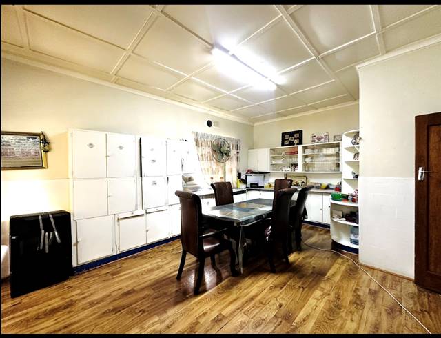 4 BEDROOM HOUSE FOR SALE IN LAMBTON